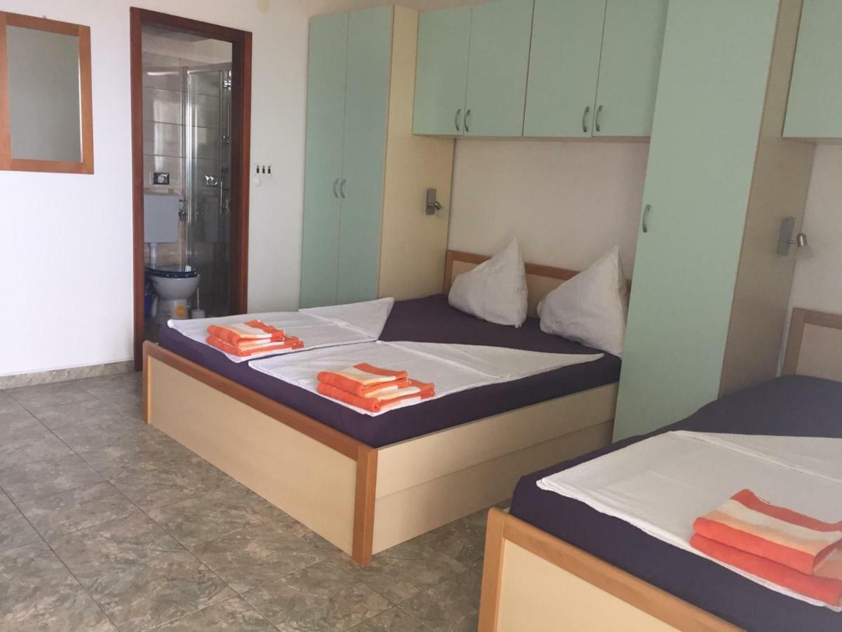 Apartmani Atila Damir Omiš Exterior foto